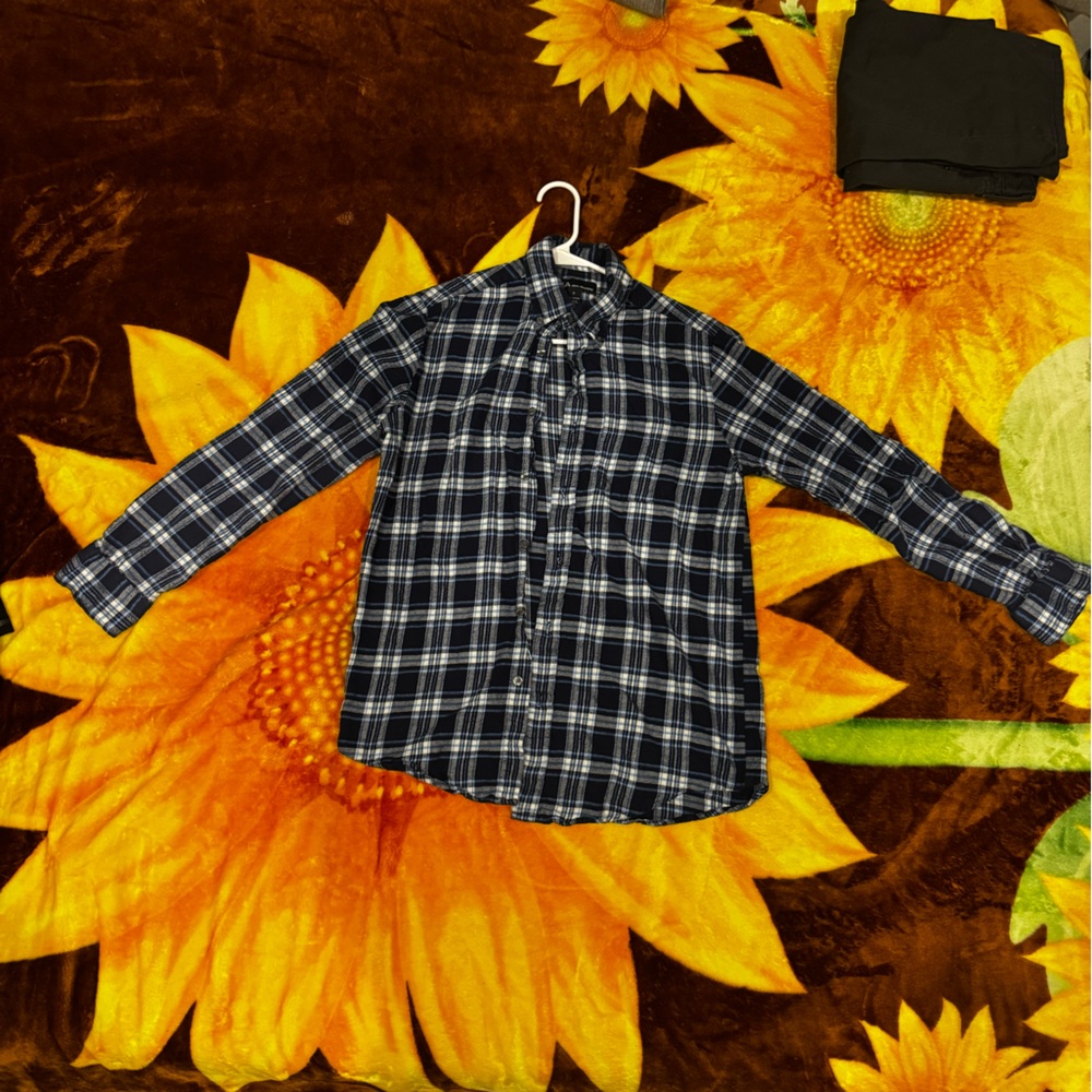 John Ashford Men's Blue and White Plaid Casual Button Down Shirt